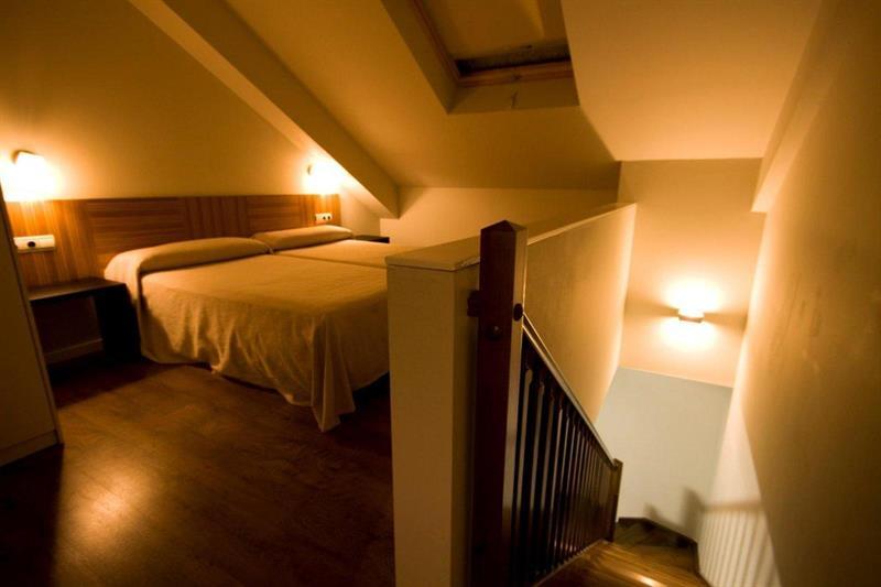 Hotel Y Apartamentos Snoe อีซาบา ภายนอก รูปภาพ